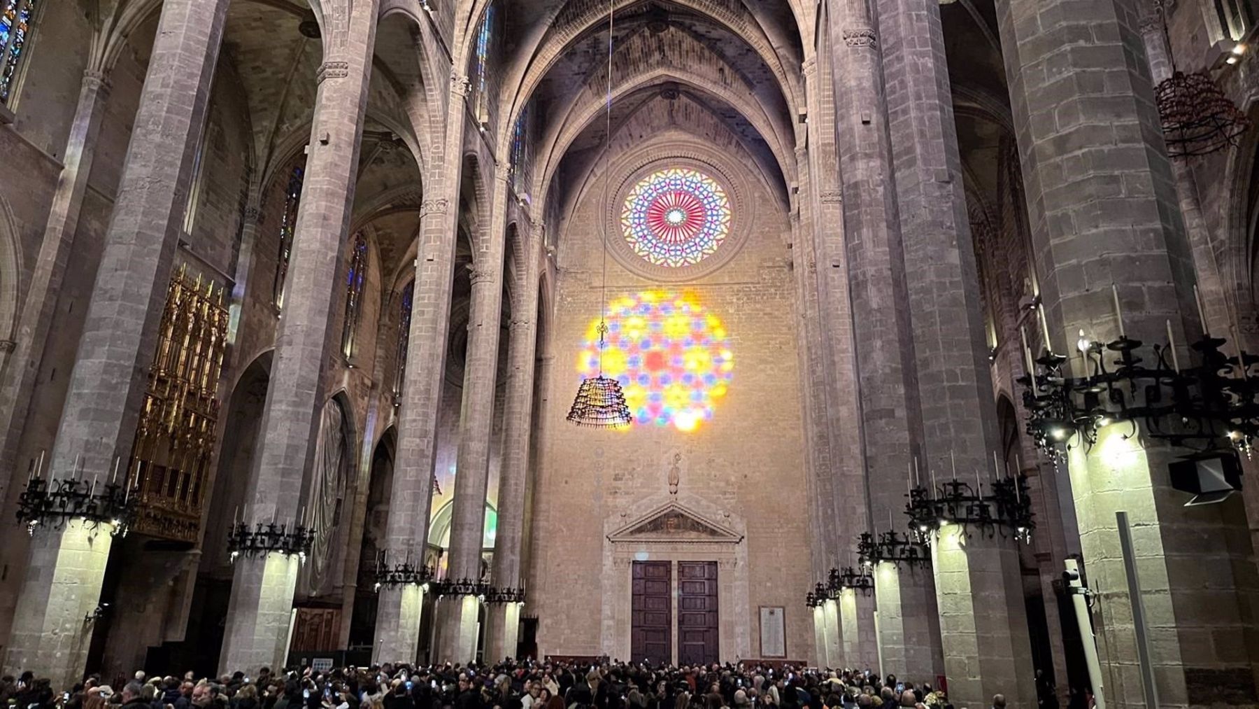 Fiesta de la Luz en la Catedral de Mallorca.