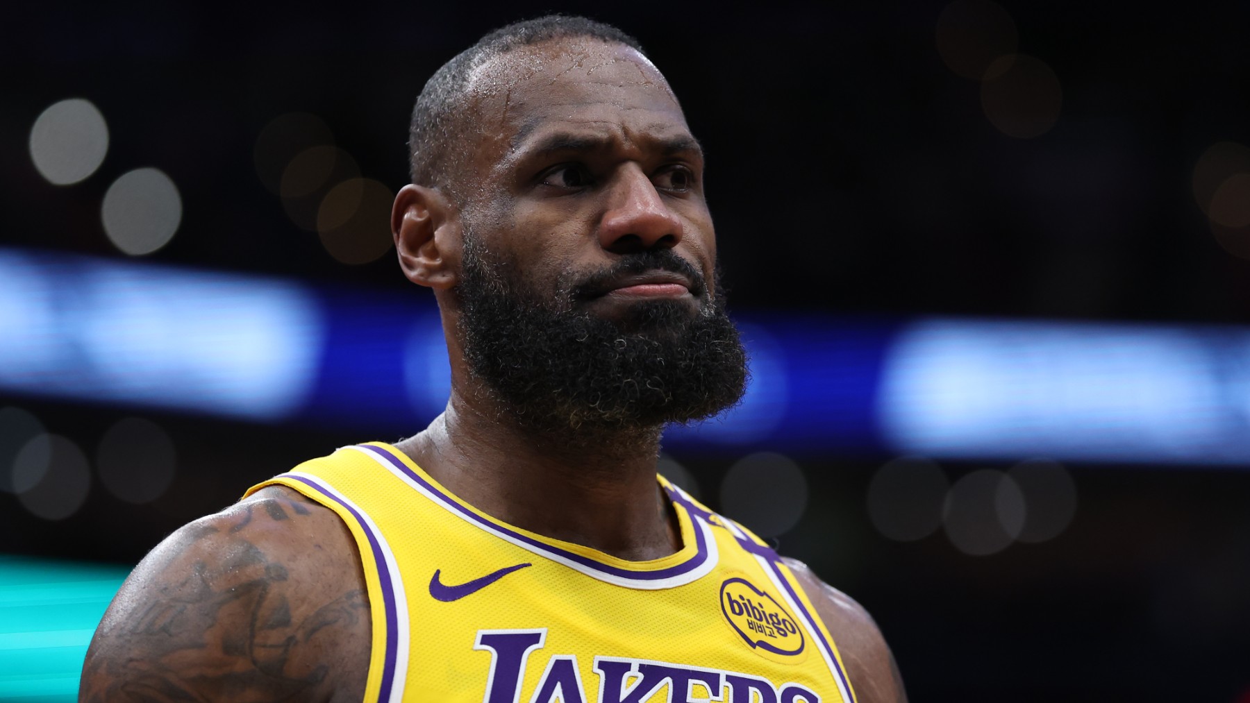 LeBron James, durante un partido de este año con los Lakers. (Getty)