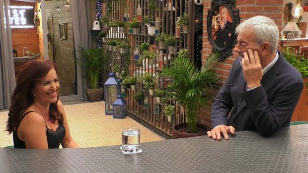 Elisabeth y Carlos Sobera en 'First Dates'. (Mediaset)