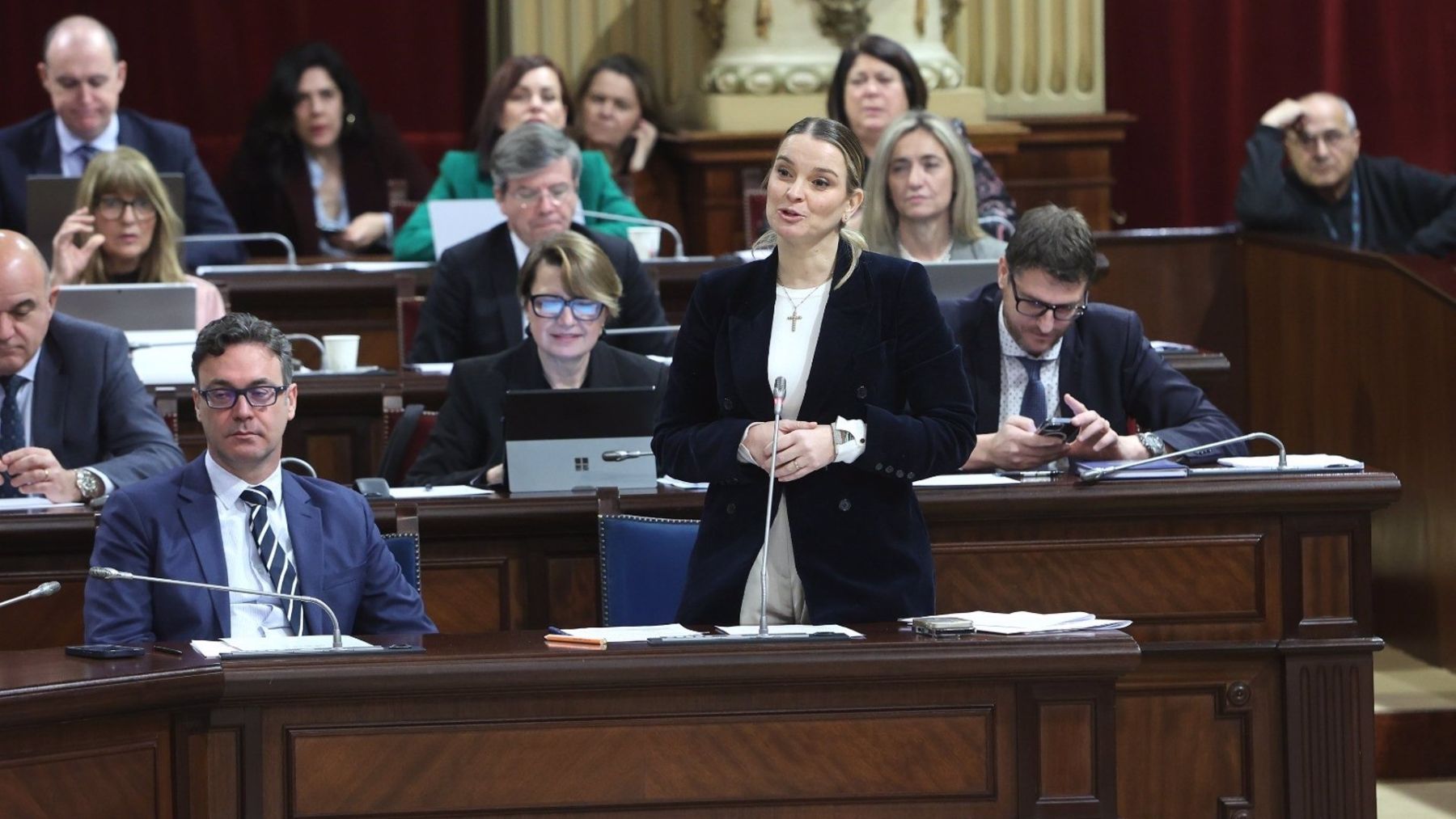 Prohens defiende la «normalidad» del bilingüismo en Baleares y pide no usar la lengua para «crispar»