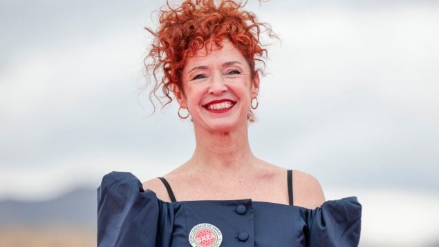 Marta Belenguer en el photocall de la película 'Por tus muertos'. (Foto: Gtres)