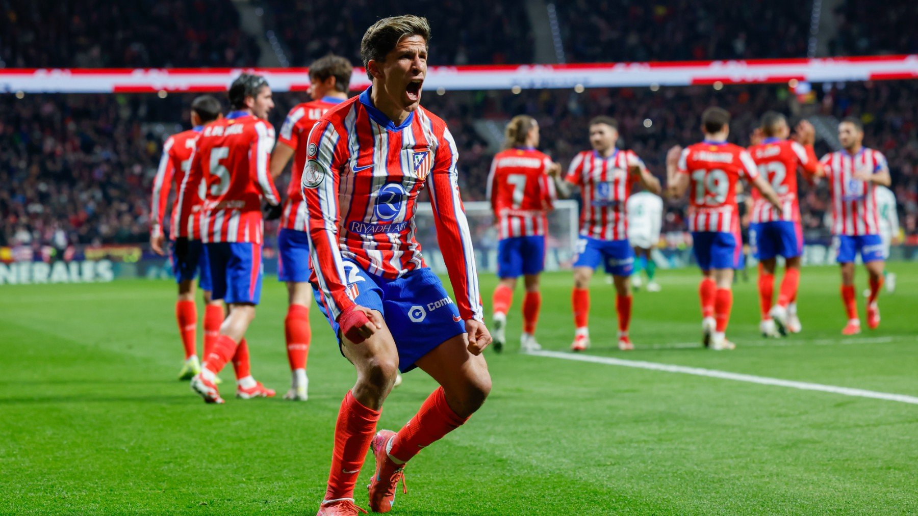 Giuliano Simeone celebra uno de sus goles anotados ante el Getafe. (EFE)