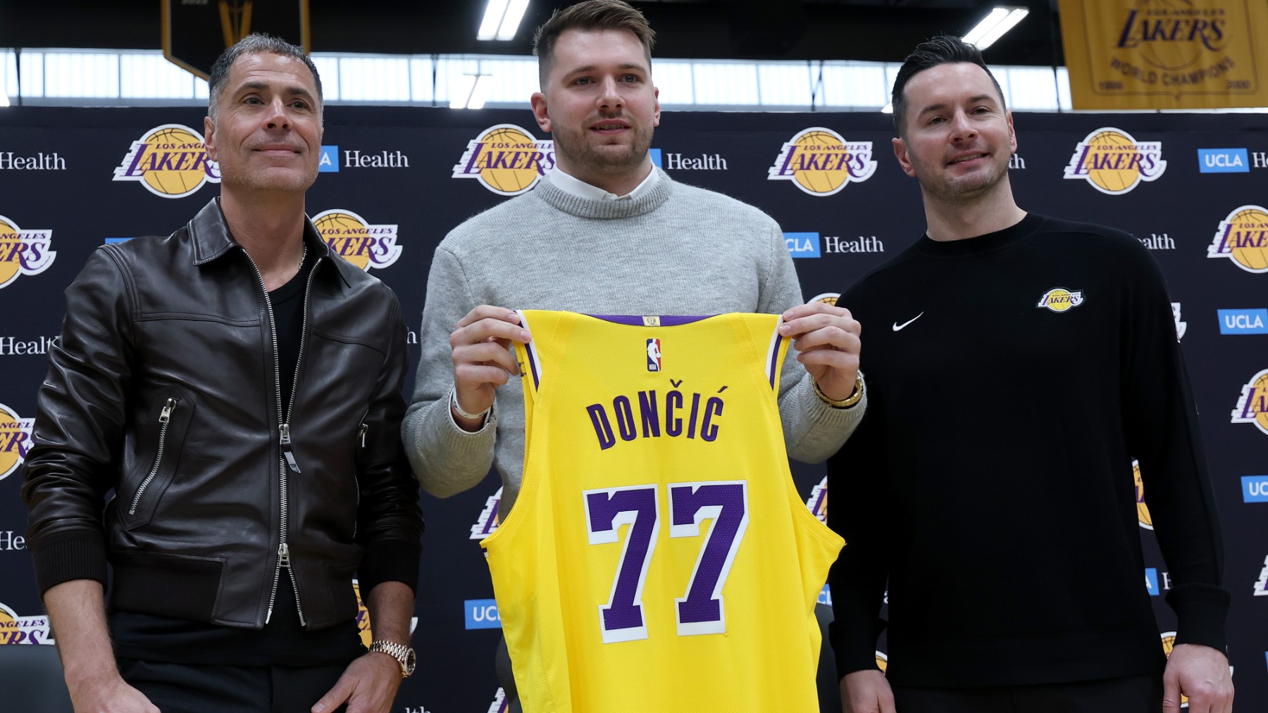 Doncic, en su presentación con los Lakers. (Getty)