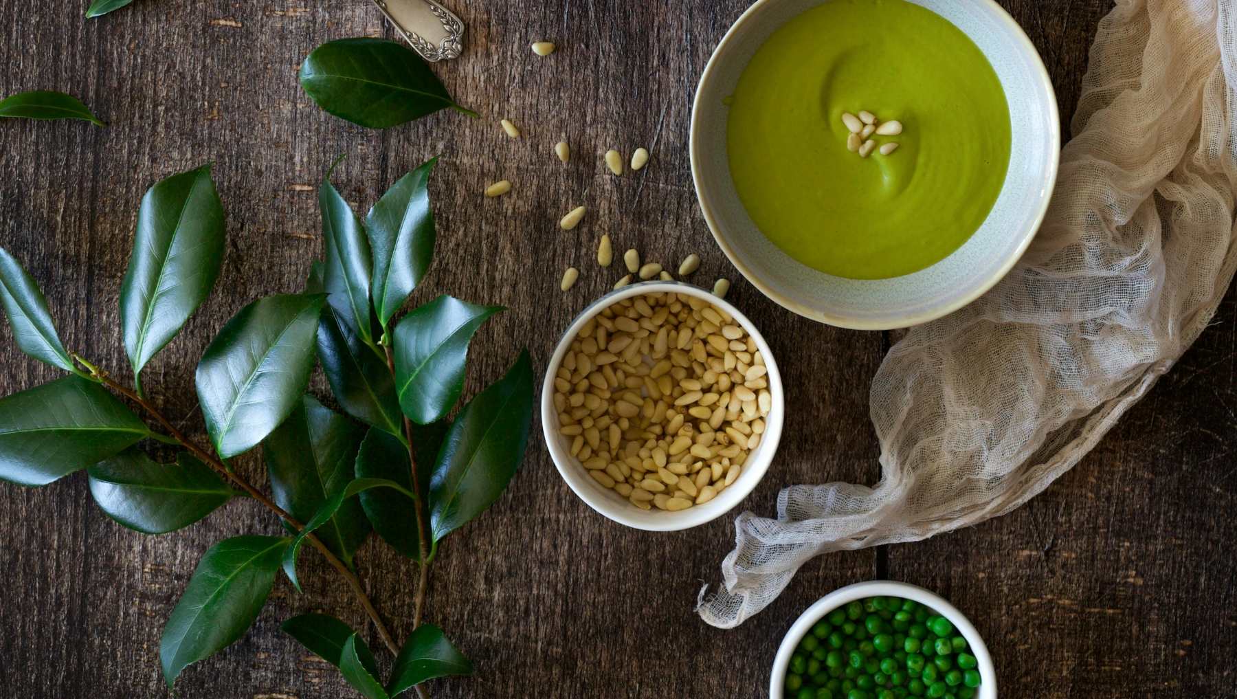 Crema de guisantes con menta: fresca y perfecta como entrante gourmet