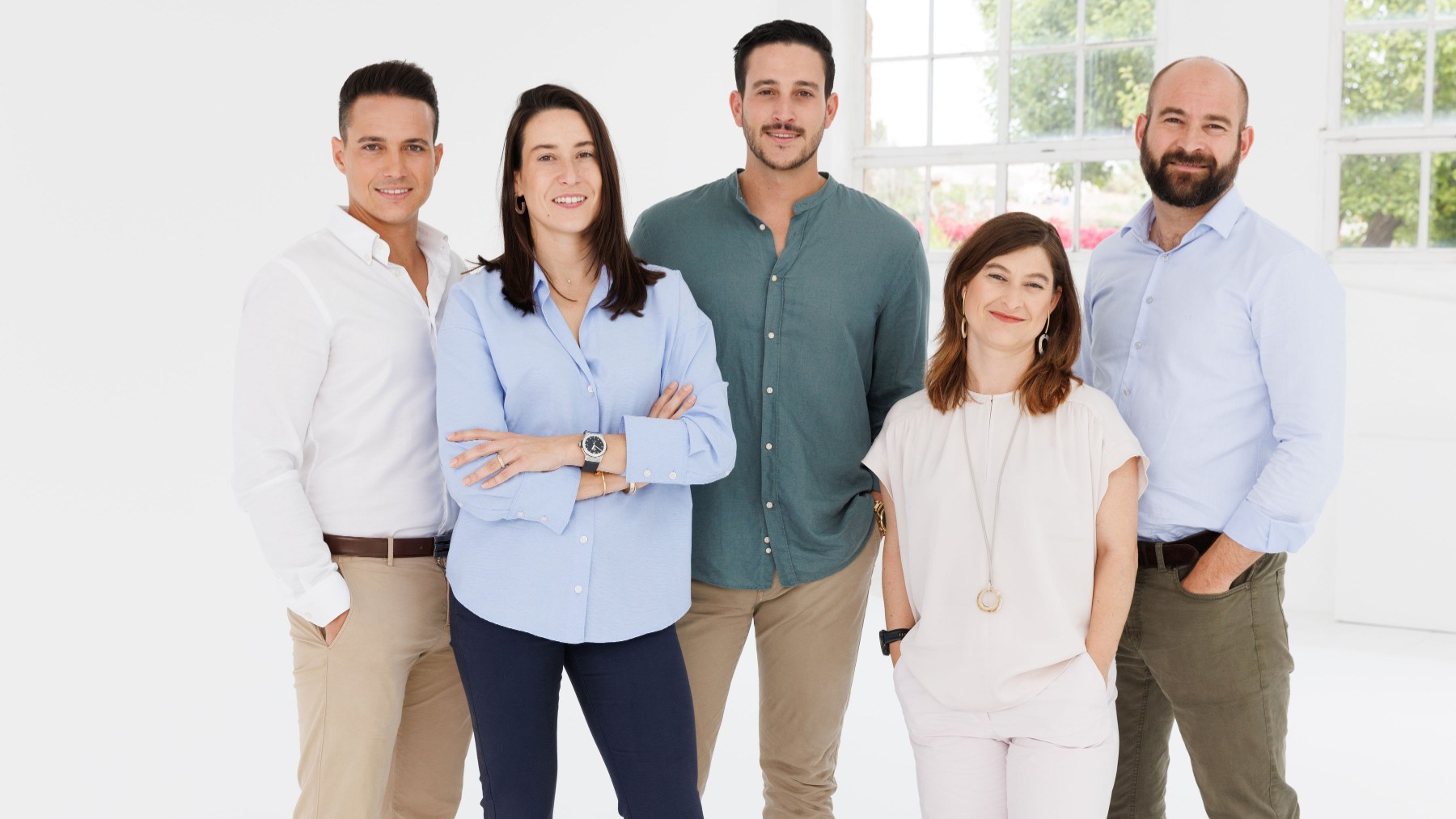 De izquierda a derecha Luis Riu Rodríguez; Naomi Riu Rodríguez; Roberto Riu Rodíiguez; Lola Trian Riu y Joan Trian Riu.