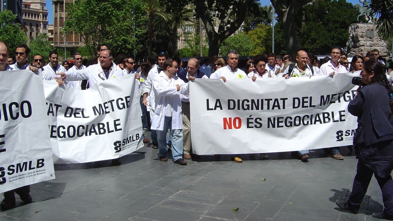 Una manifestación de médicos convocada por Simebal.