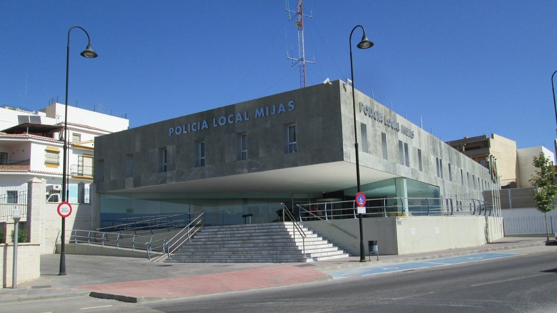 Edificio de la Policía Local de Mijas.