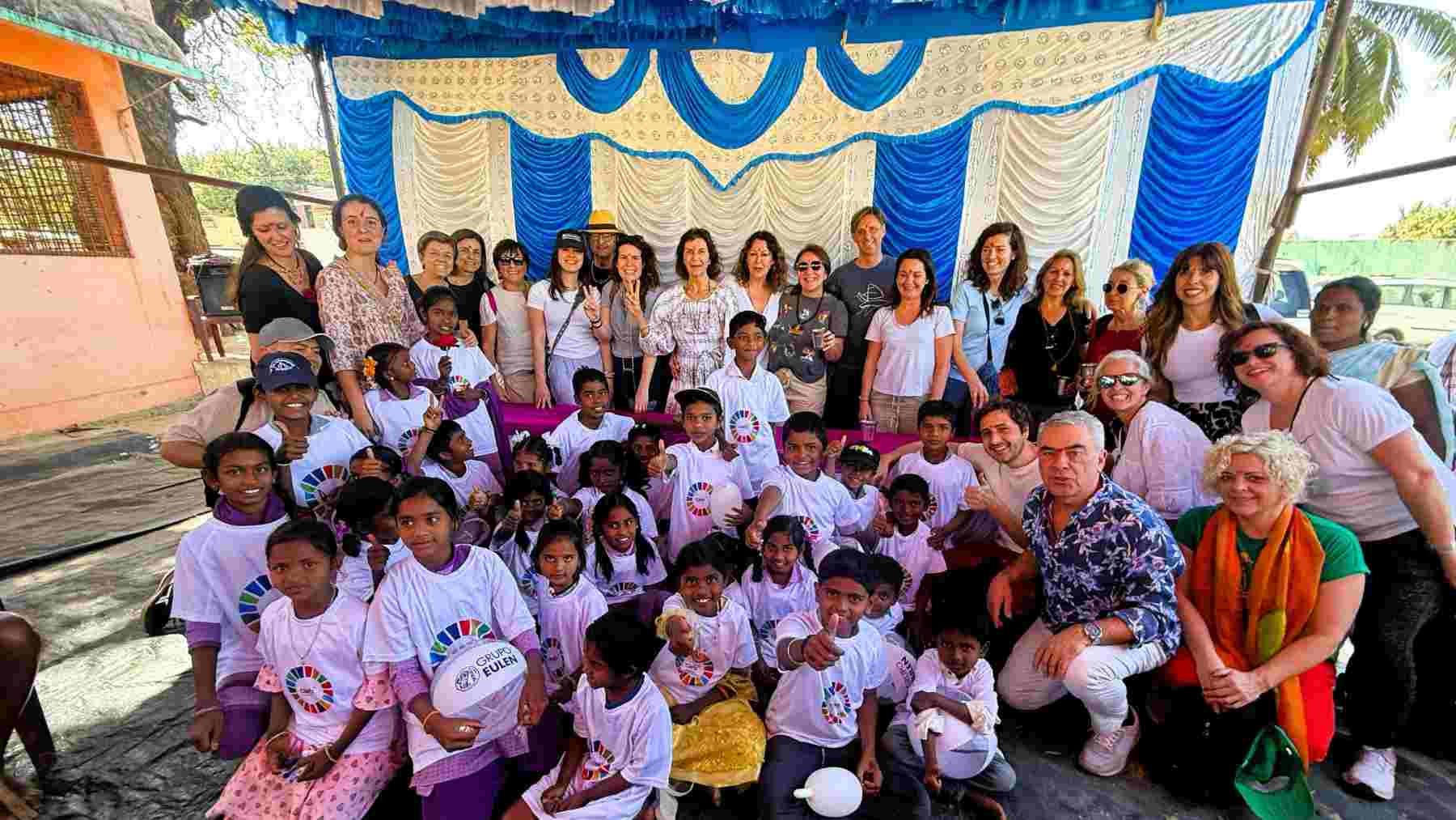 Empresarios de CAEB se vuelcan en los proyectos sociales de la Fundación Vicente Ferrer en Anantapur.