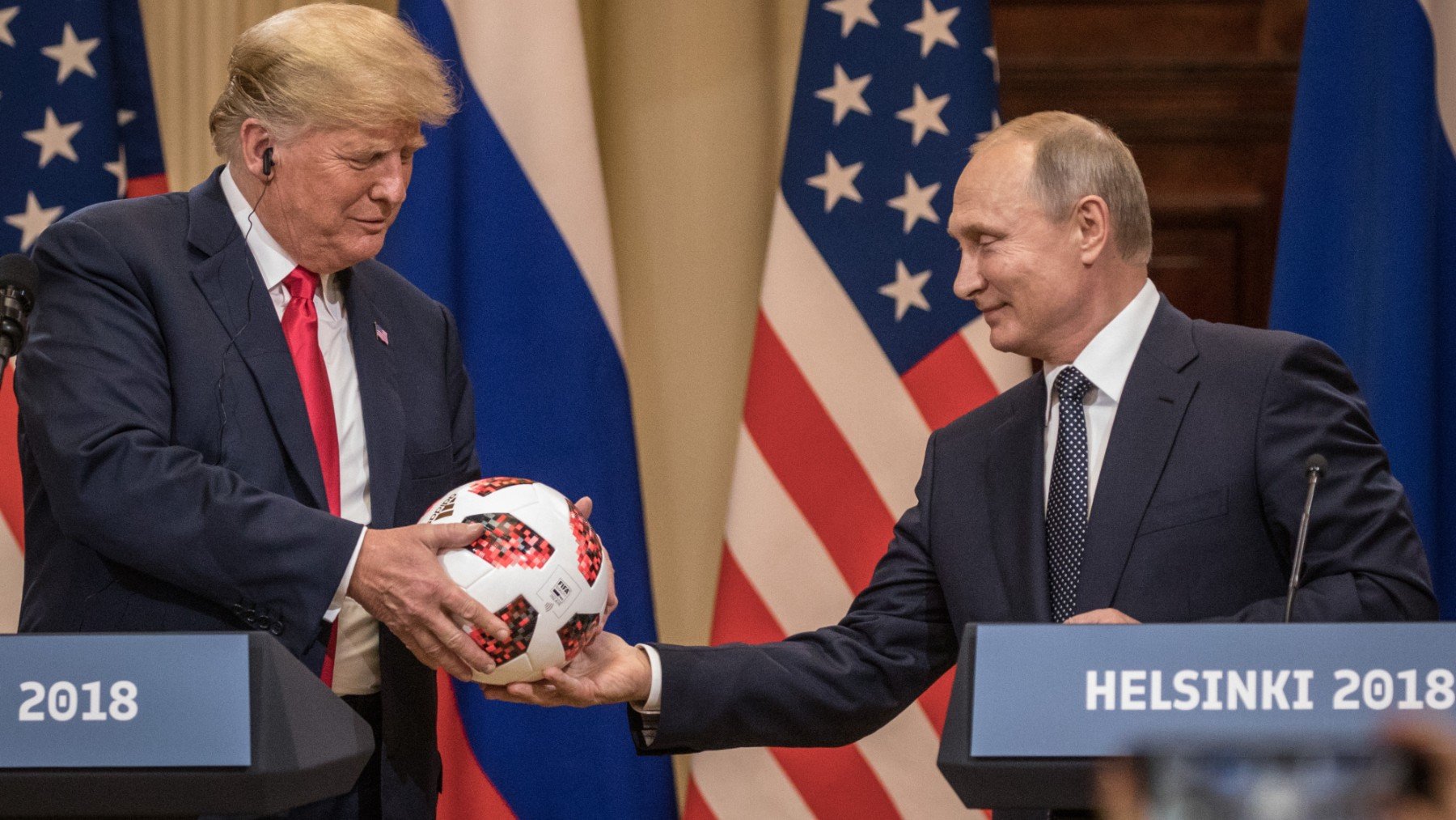 Donald Trump y Vladimir Putin en la cumbre de Helsinki (Finlandia) en 2018. (Foto: Getty Images)