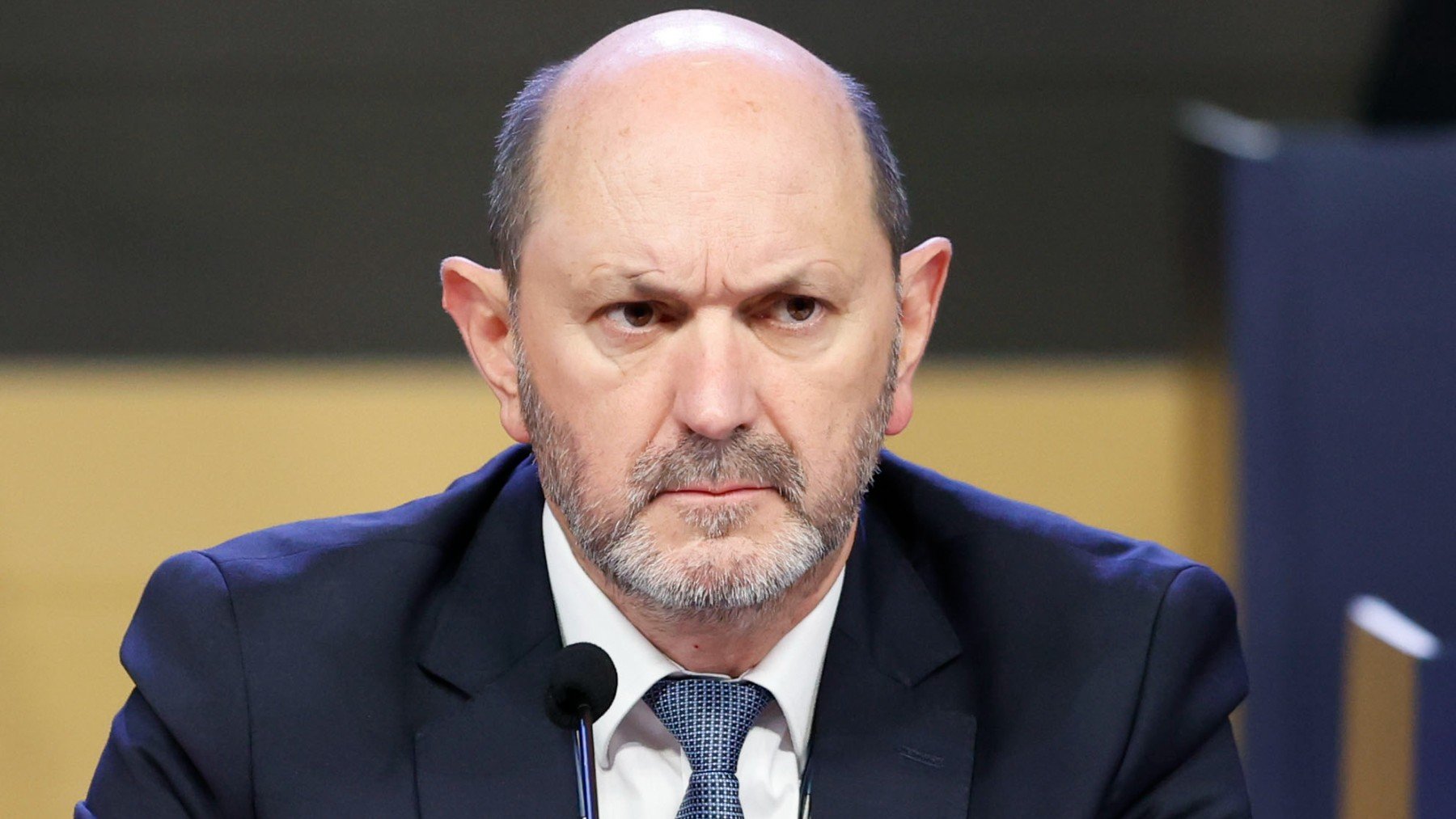 Rafael Louzán, presidente de la RFEF, durante la Asamblea General Extraordinaria del organismo. (EFE)