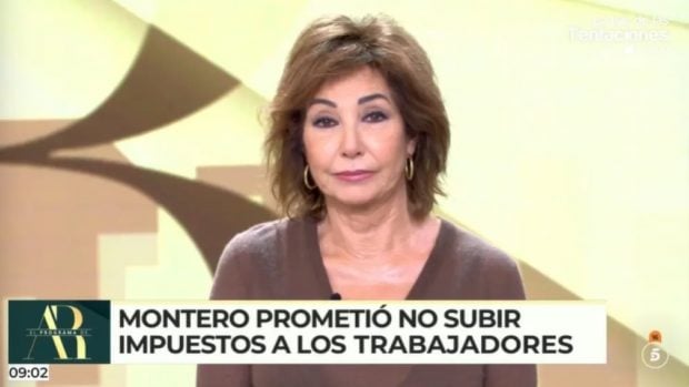 Ana Rosa se ríe del enfrentamiento entre pilar Alegría y Yolanda Díaz.