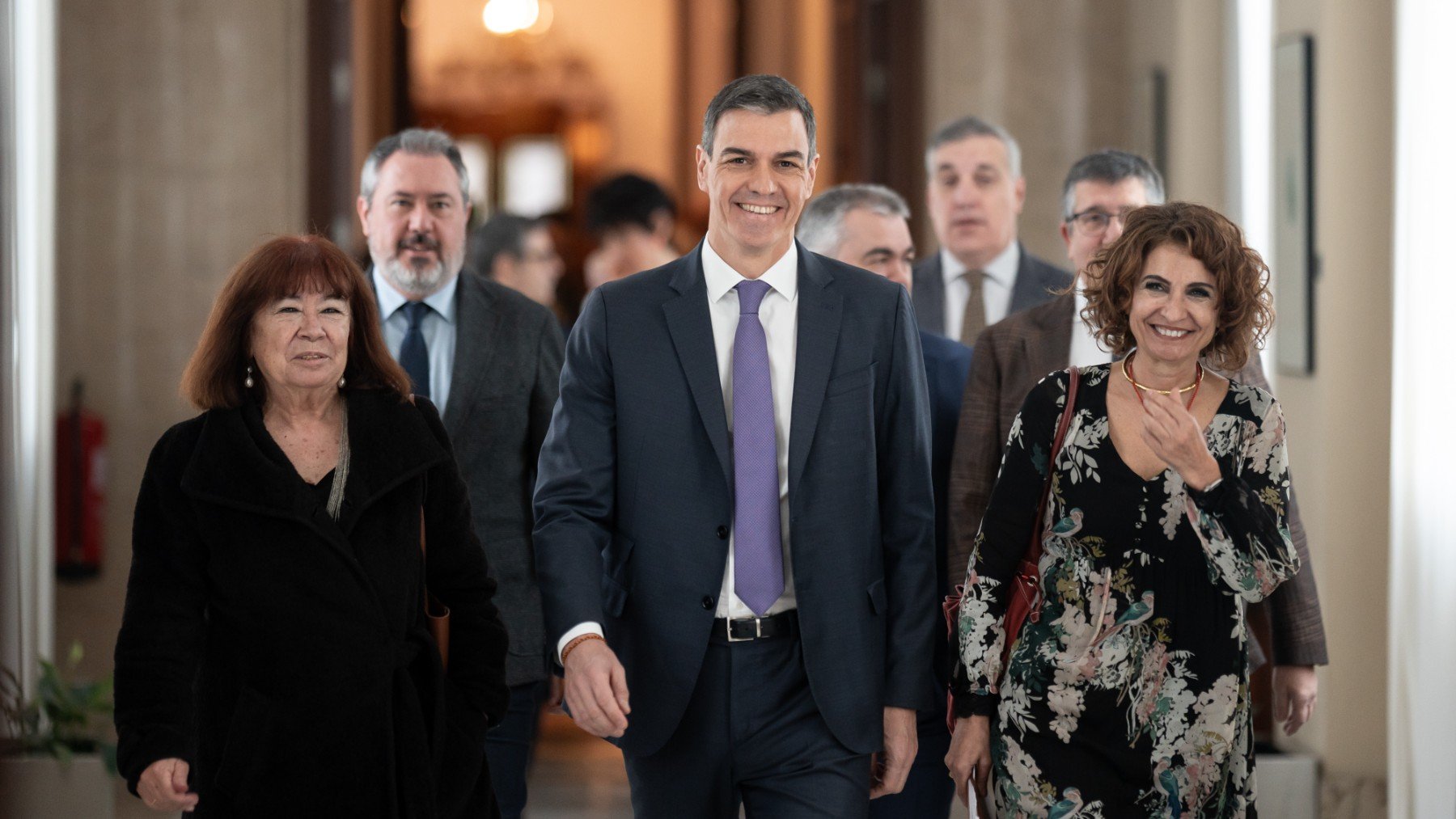 Sánchez con Montero en el Congreso. (Foto: EP)