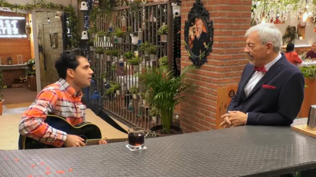 Daniel y Carlos Sobera en 'First Dates'. (Mediaset)