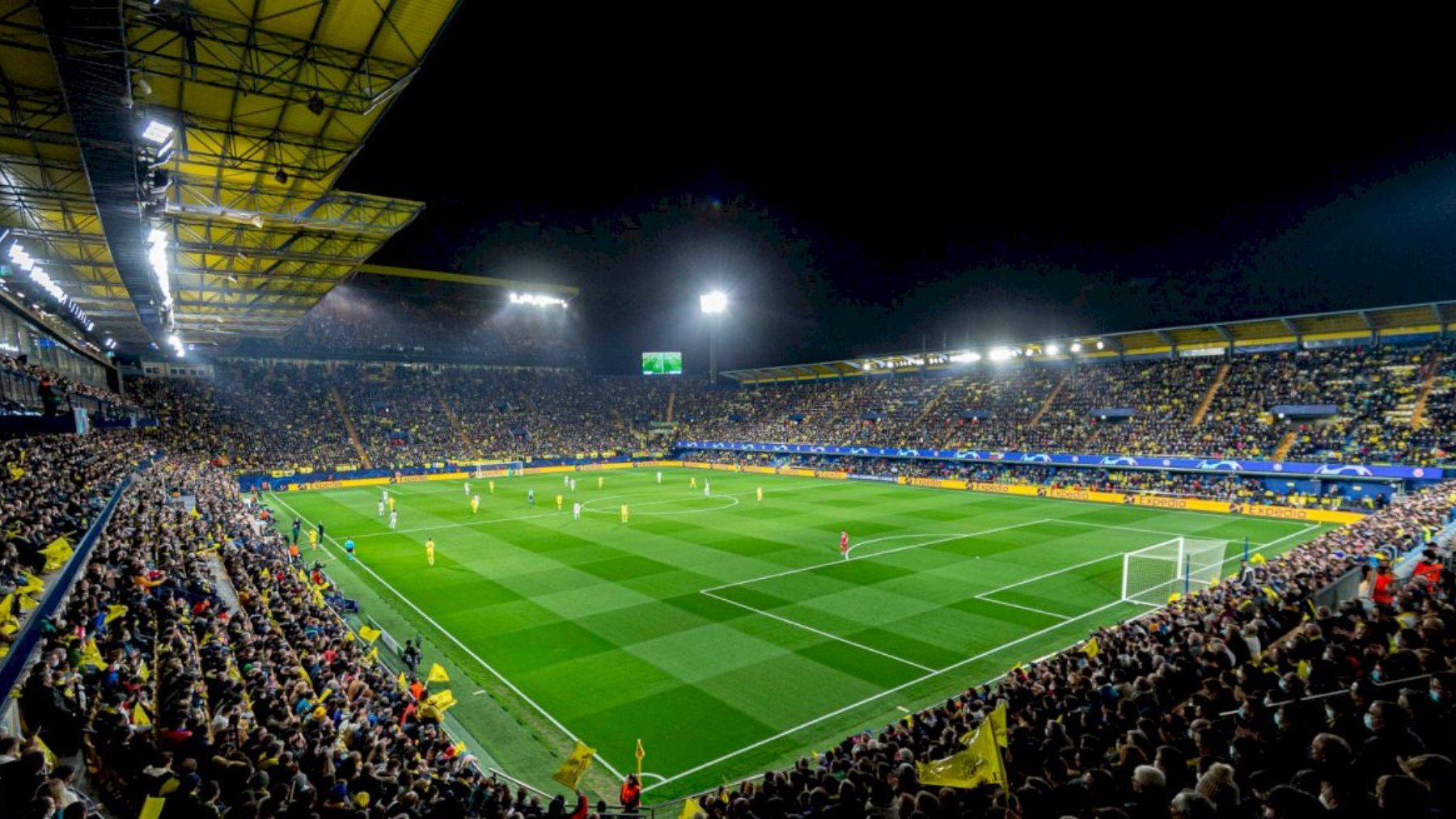 Dos aficionados del Villarreal fueron agredidos al finalizar el partido contra el Valencia.