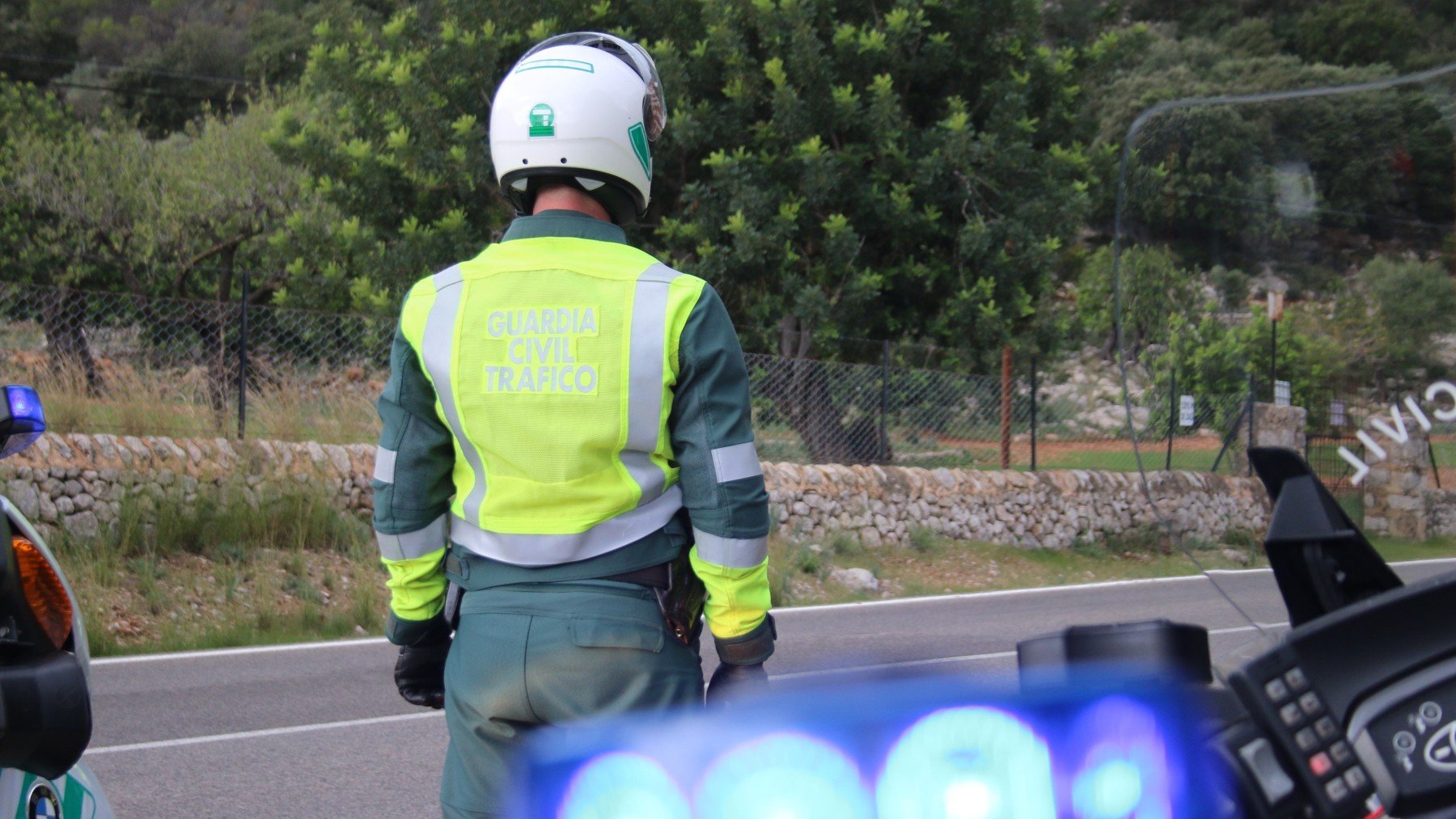 Imagen de un Guardia Civil de Tráfico, de servicio. (Europa Press)