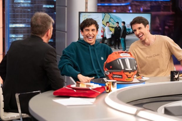 Marc Márquez y su hermano Álex en el plató de El Hormiguero (Atresmedia).