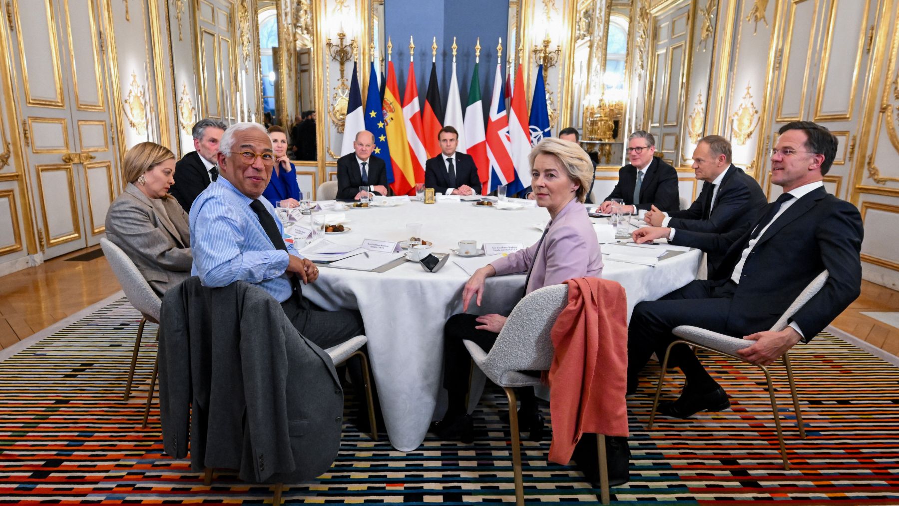 Foto de familia de la cumbre de París sobre Ucrania. (Ep)