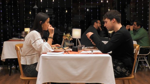 Mónica y José en First Dates. (Mediaset)