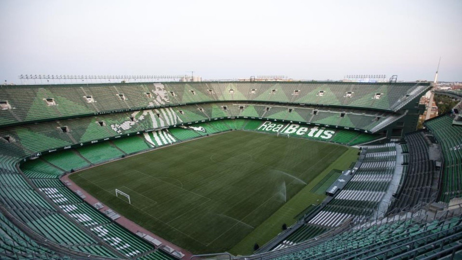 Imagen del estadio Benito Villamarín, donde juega el Real Betis Balompié. (EP)