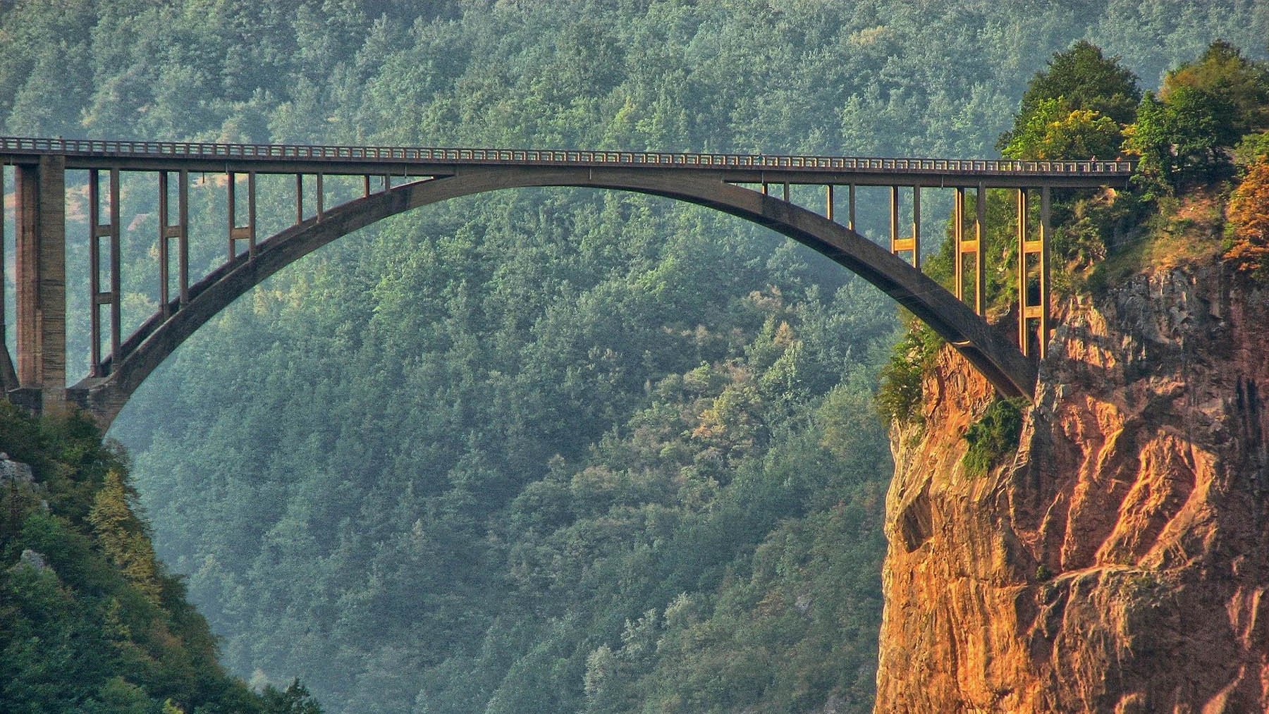 Puente de Đurđevića Tara. Foto: Pixabay.