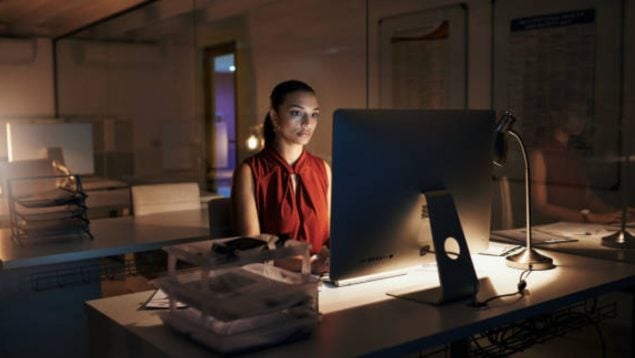 Adiós a las horas extra: el cambio radical que afecta a los trabajadores desde este día