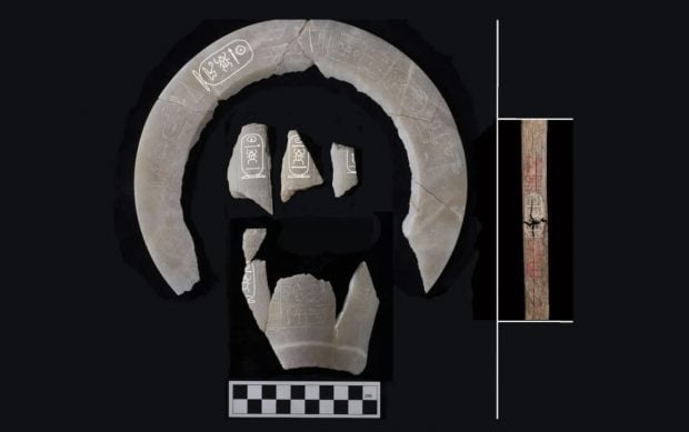 Jarra, fragmentos, tumba