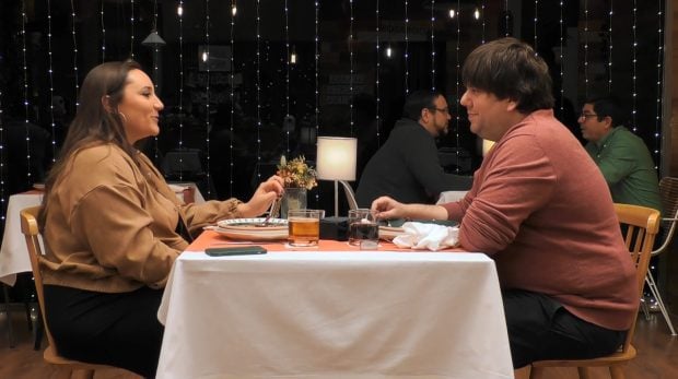 Claudia y Álvaro en First Dates. (Mediaset)