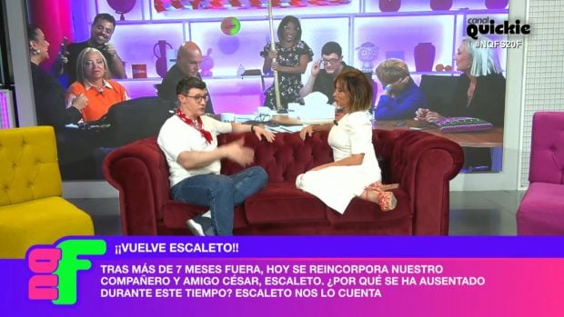 César Escaleto y María Patiño en el plató de Ni que fuéramos shhh (Canal Quickie).