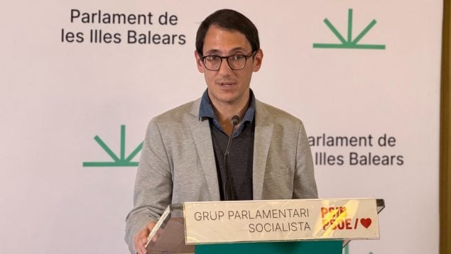 Iago Negueruela, portavoz del PSOE balear en el Parlament.