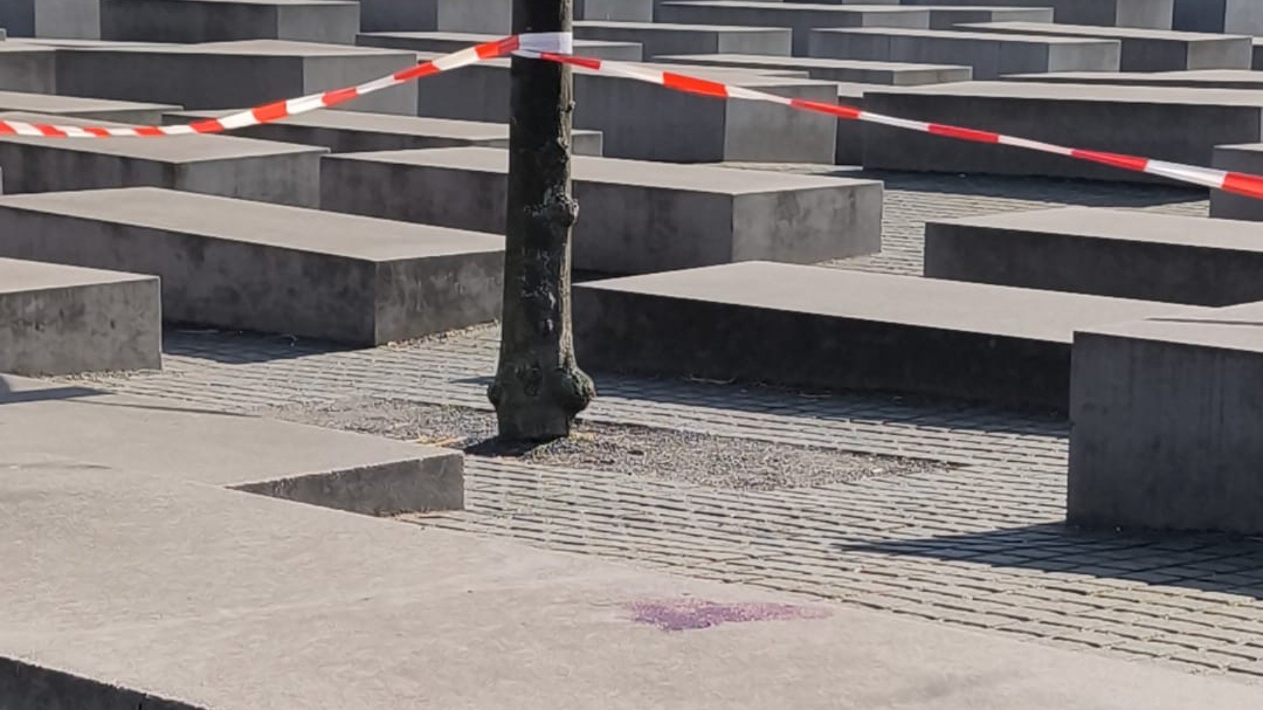 Monumento al Holocausto donde un sirio ha apuñalado a un turista español.