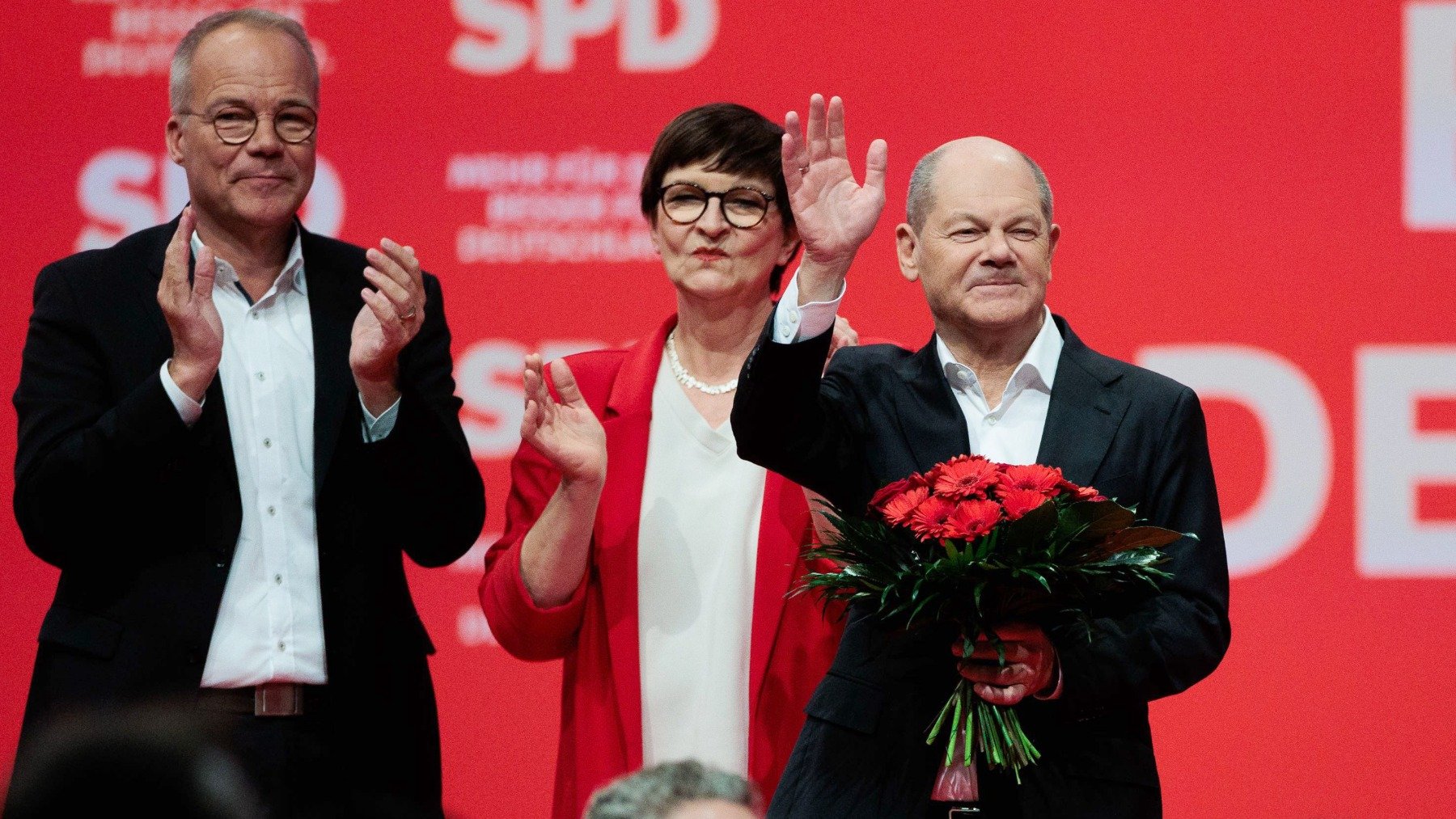 Matthias Miersch, secretario general de los socialistas alemanes, y el Olaf Scholz, canciller alemán. (Foto: Getty).