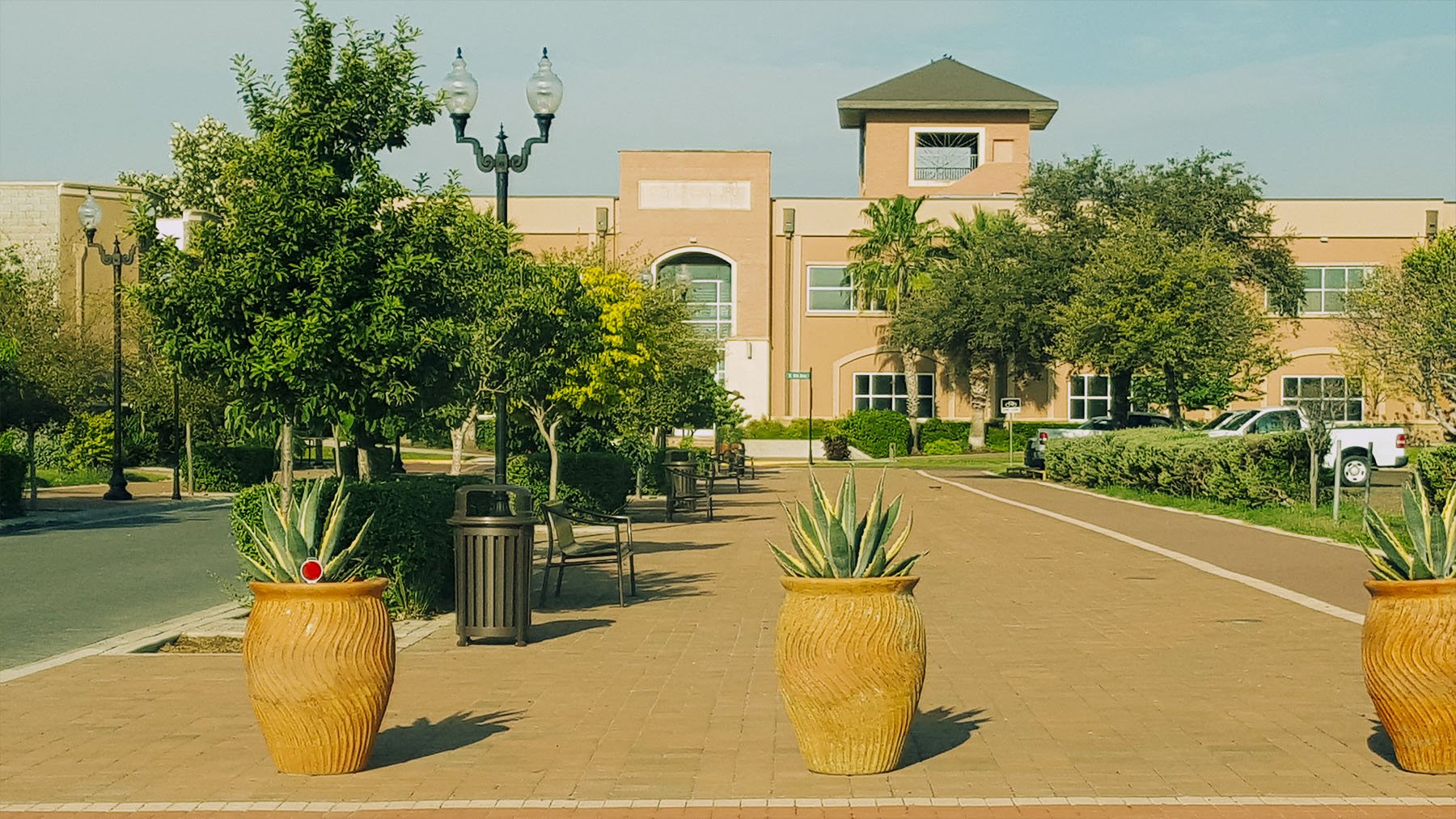 Ayuntamiento de Edinburg, Texas. Foto: Mig Esc en Wikimedia Commons.