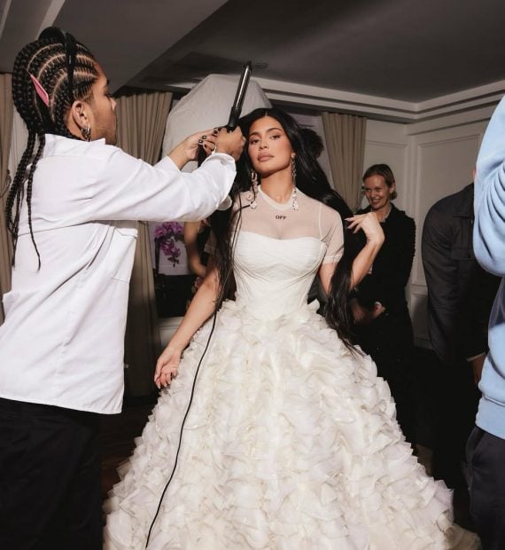 Jesús Guerrero con Kylie Jenner en la Met Gala. (Instagram)