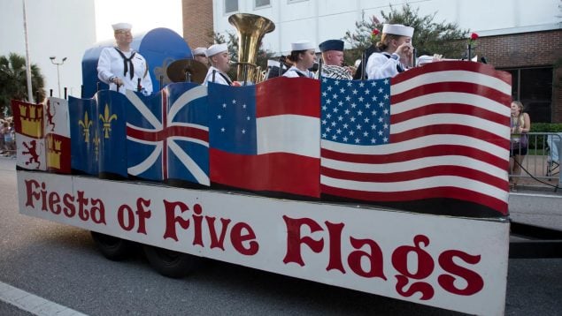 Fiesta de las cinco banderas en Pensacola, herencia española en Estados Unidos, homenajes a España en Estados Unidos, legado español en Estados Unidos, Pensacola y España.