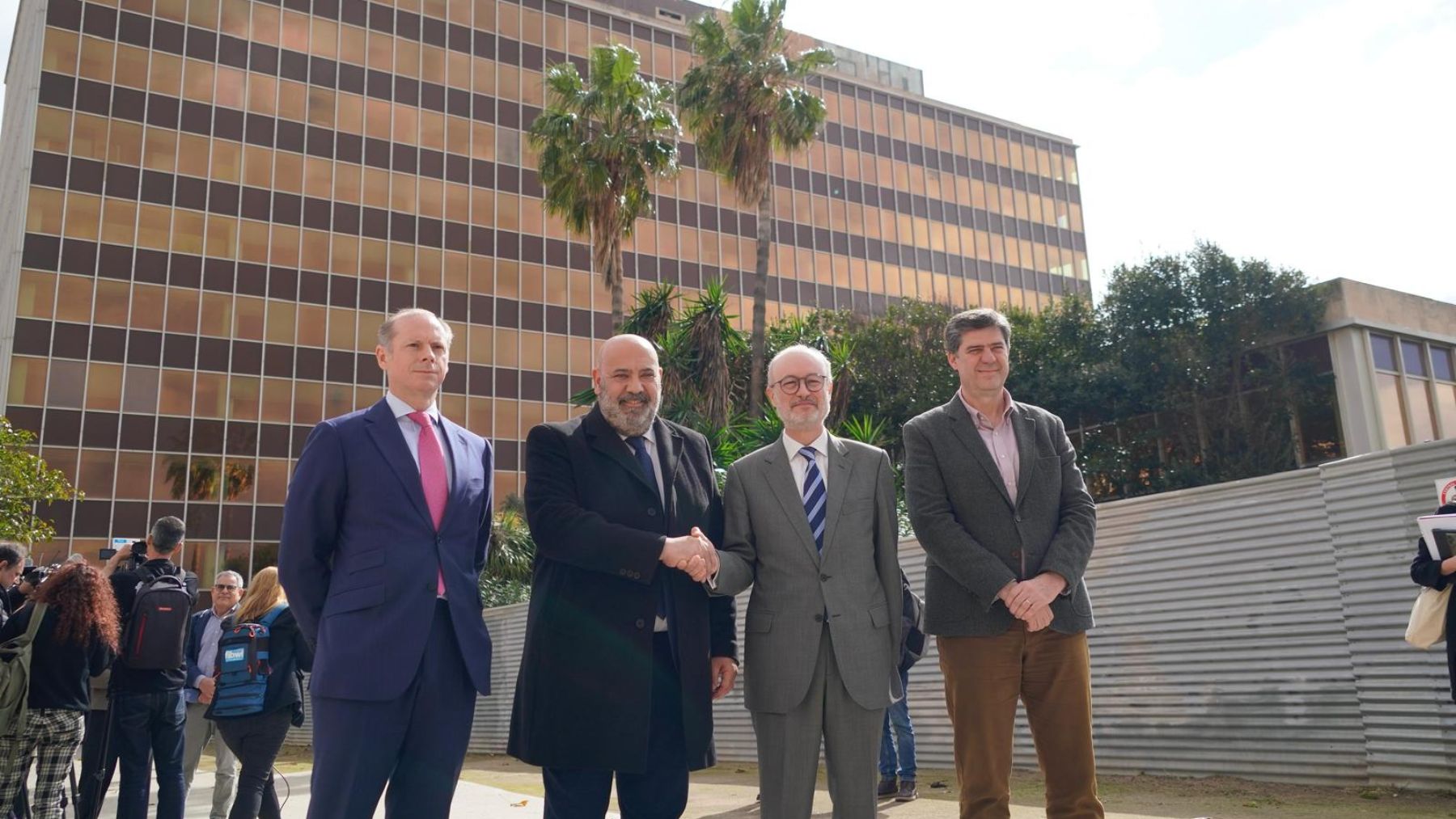 El alcalde de Palma, Jaime Martínez, y el director general de Endesa, Martí Ribas.