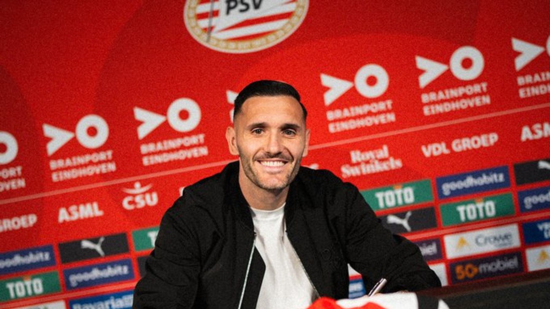 Lucas Pérez, nuevo jugador del PSV.