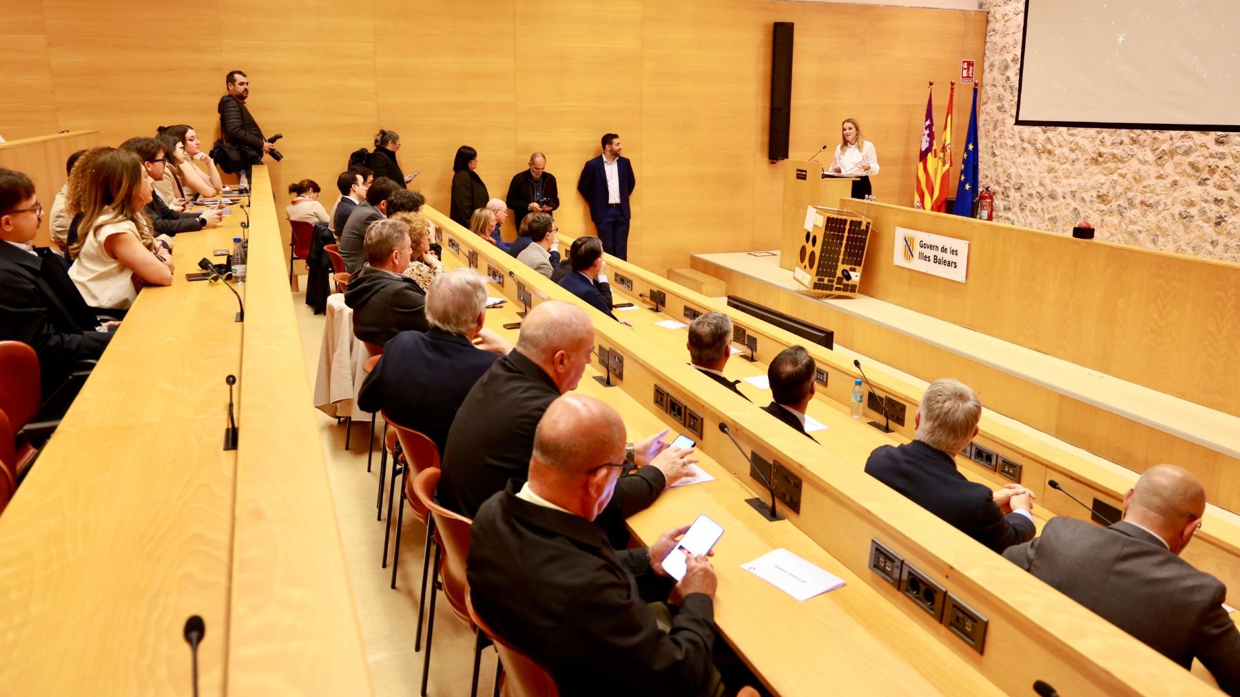 Acto de presentación del primer satélite de Baleares que será lanzado al espacio.