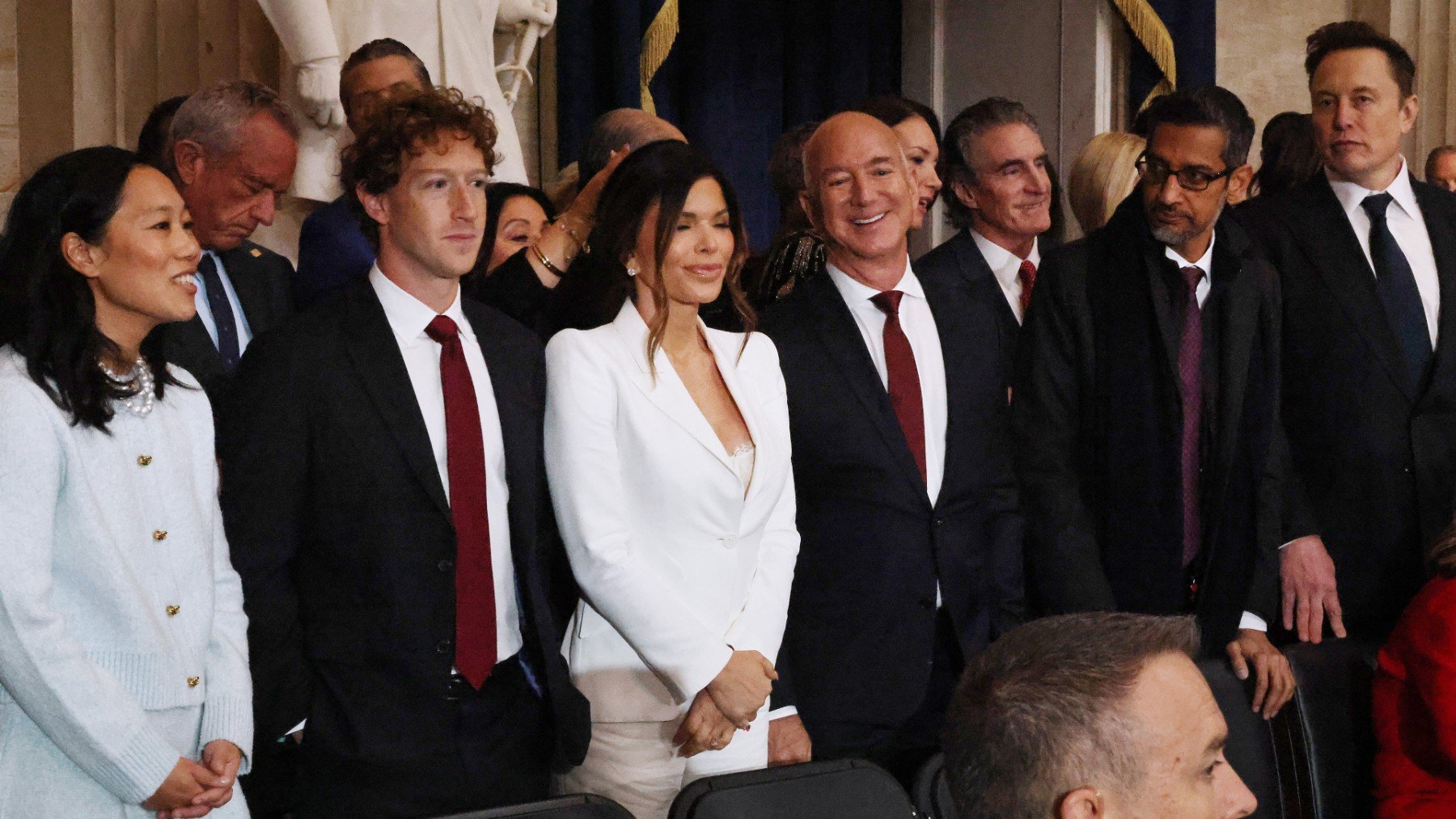 Mark Zuckerberg, Jeff Bezos, Sundar Pichai y Elon Musk en la toma de posesión de Tump. (Foto: Getty Images)