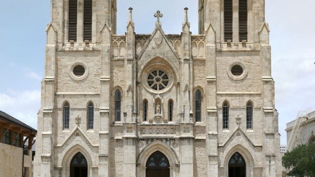 historia catedral de San Fernando, legado español en San Antonio, legado español en Texas, herencia española en Estados Unidos, la catedral más antigua de Estados Unidos tiene origen español, san antonio y las islas canarias, influencia de España en Estados Unidos.