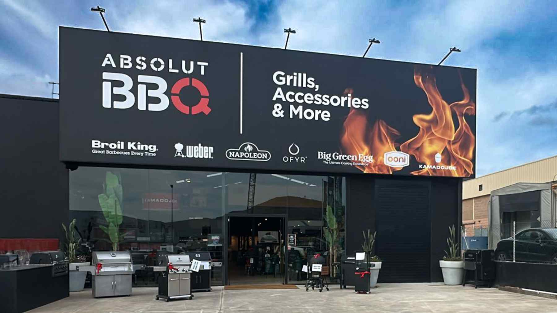 Absolut BBQ celebra su apertura en Mallorca con el sorteo de tres exclusivas barbacoas