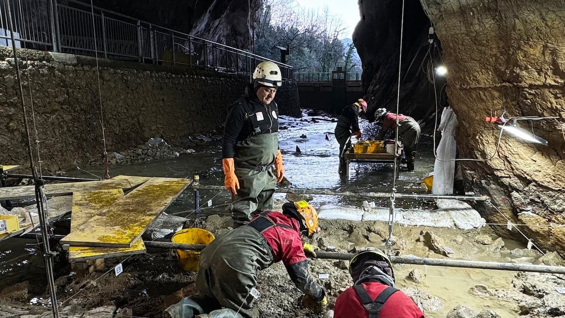 Hallazgo increíble: excavan un río subterráneo y los arqueólogos encuentran un santuario descomunal