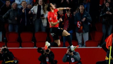 Asano celebra su primer gol con el Mallorca.