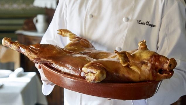 mejor cochinillo de España, mejor restaurante de Segovia, dónde comer el cochinillo segoviano más sabroso, restaurantes más antiguos de Segovia, restaurantes con historia en Segovia, cándido en segovia, alternativas a Cándido en Segovia.