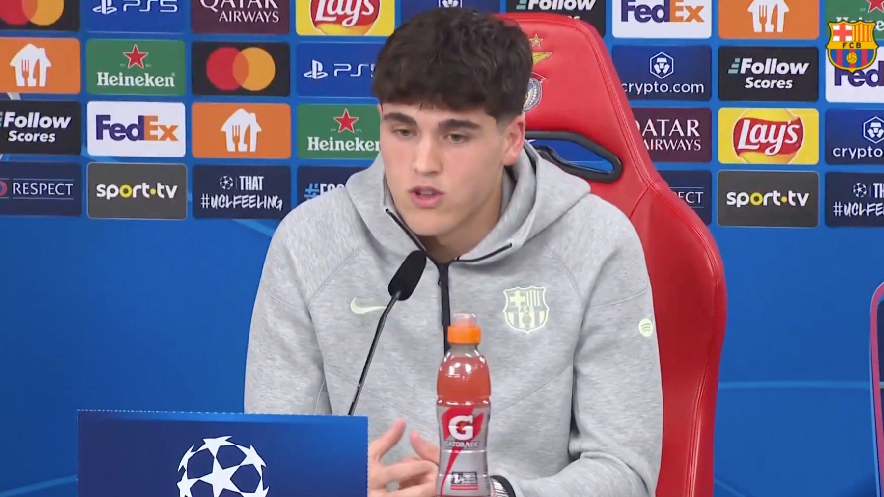 Pau Cubarsí, durante la rueda de prensa previa al partido de Champions League. (Captura de pantalla)