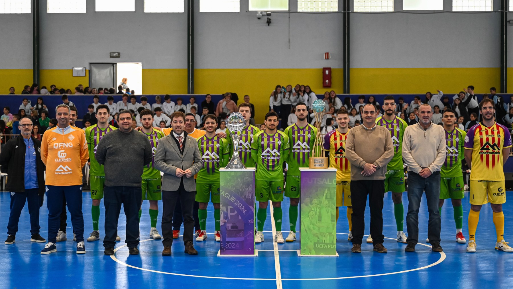 Diversión y fútbol sala en la cuarta parada del Tour del Illes Balears