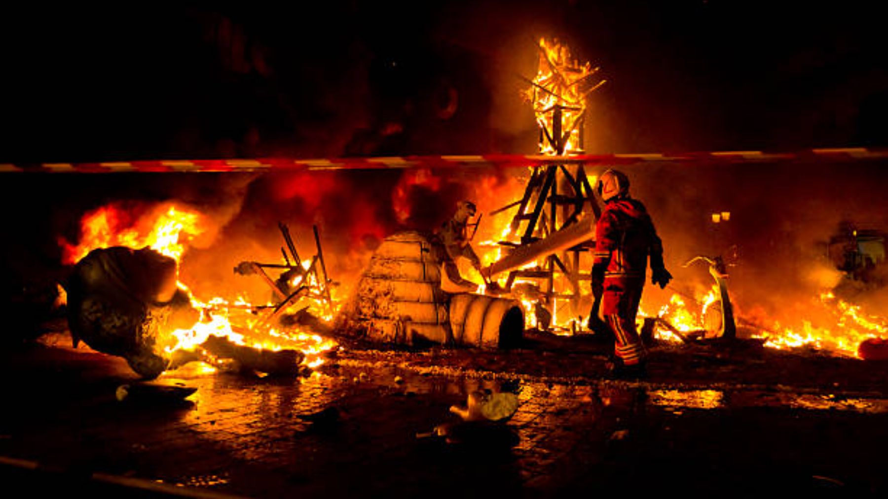 Cremà de las Fallas de Valencia 2025: cuándo es, horario y dónde es la quema en vivo