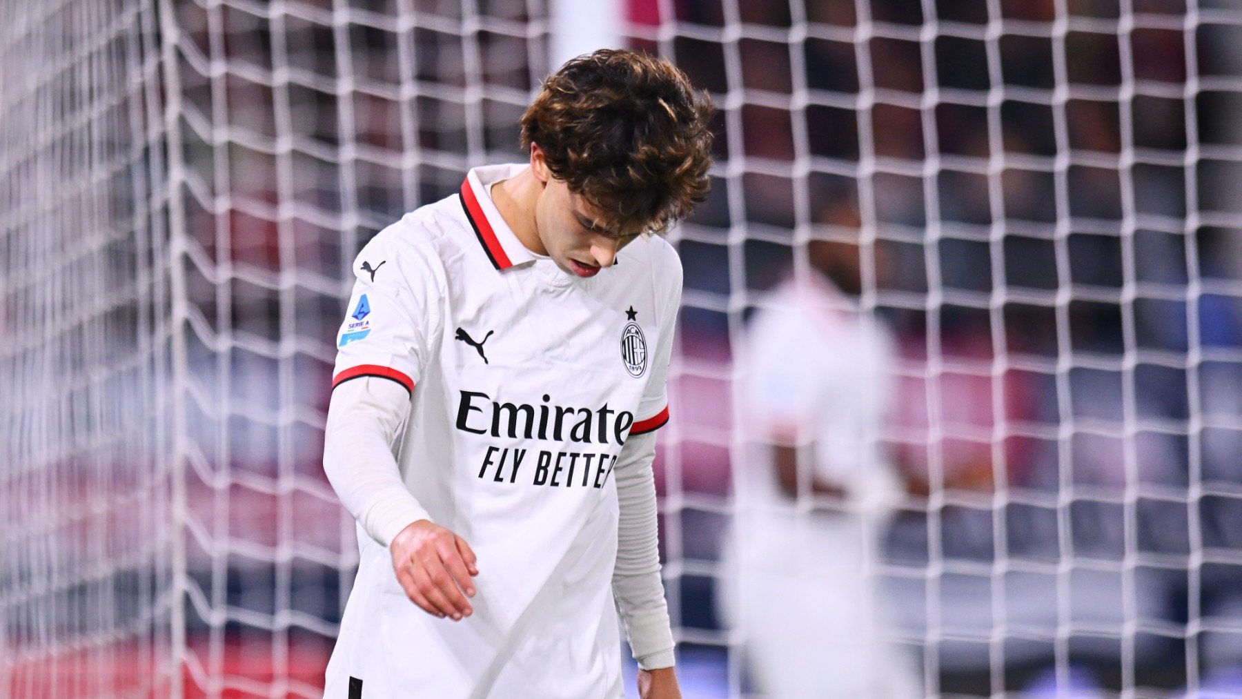 Joao Félix, cabizbajo durante un partido con el Milan. (Getty)