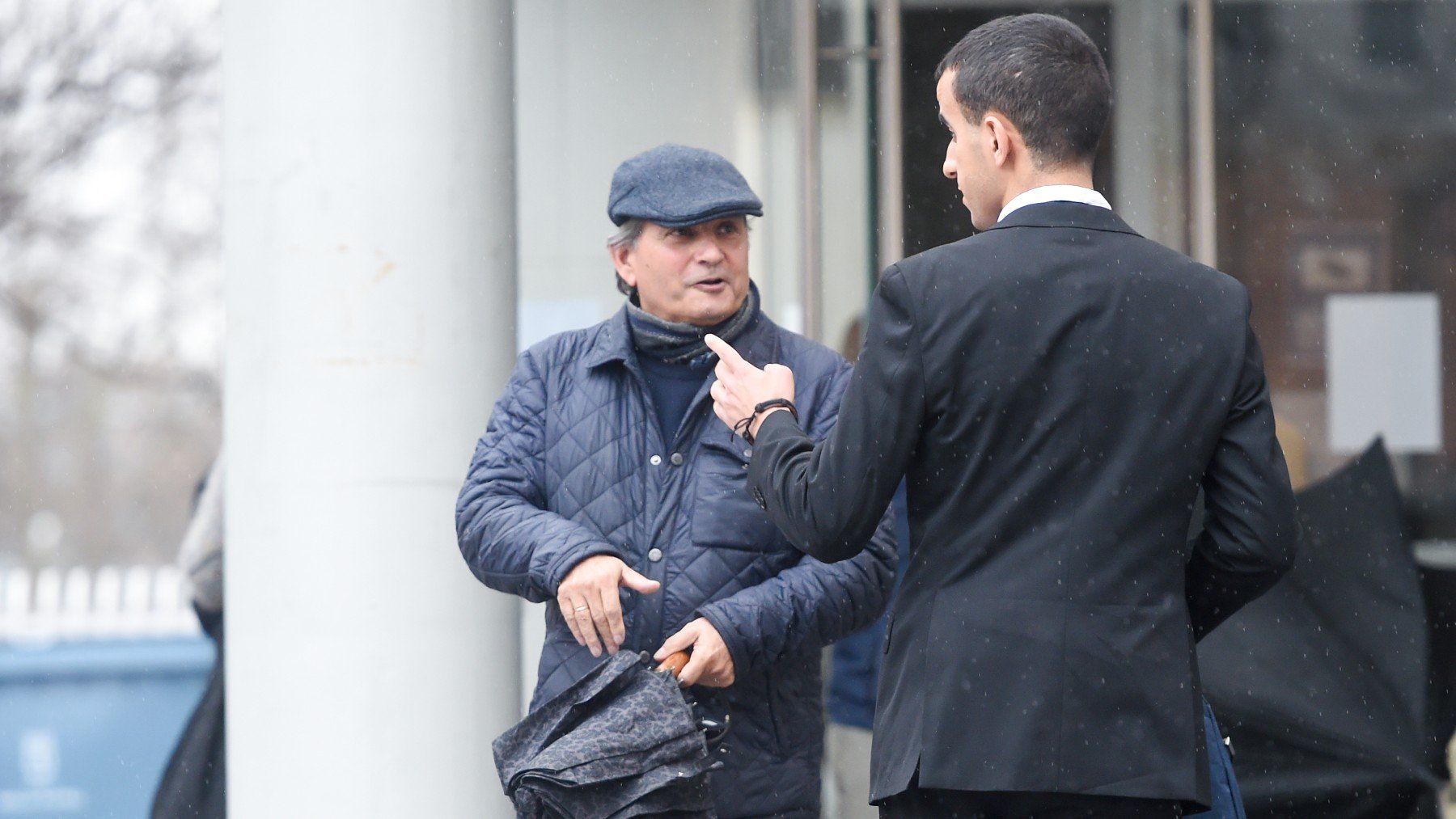 El padre de Elisa Mouliaá, a su salida de los Juzgados de Plaza Castilla. (EP)