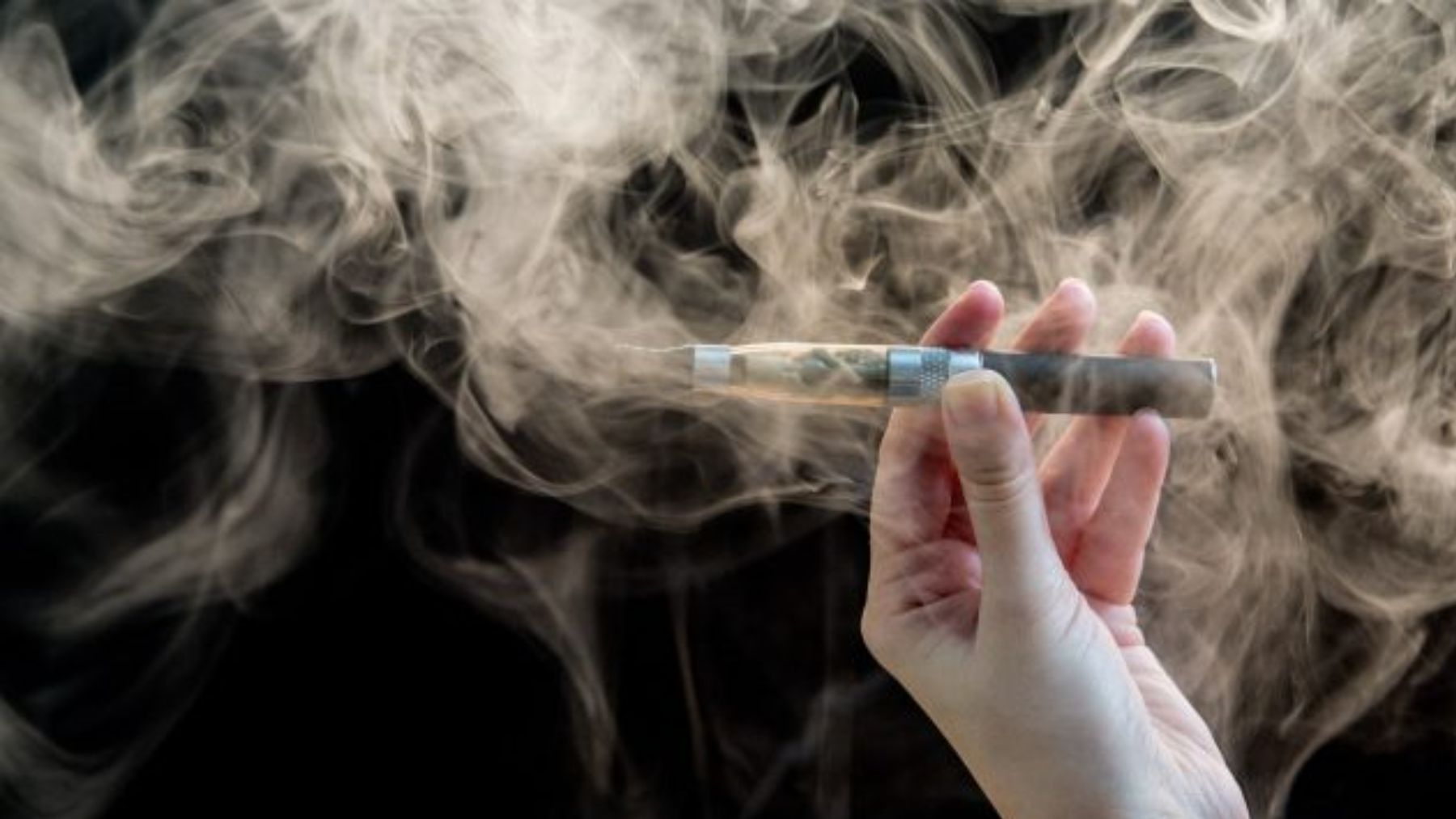 Más de la mitad de los jóvenes de Baleares de entre 14 y 18 años ha fumado cigarrillos electrónicos