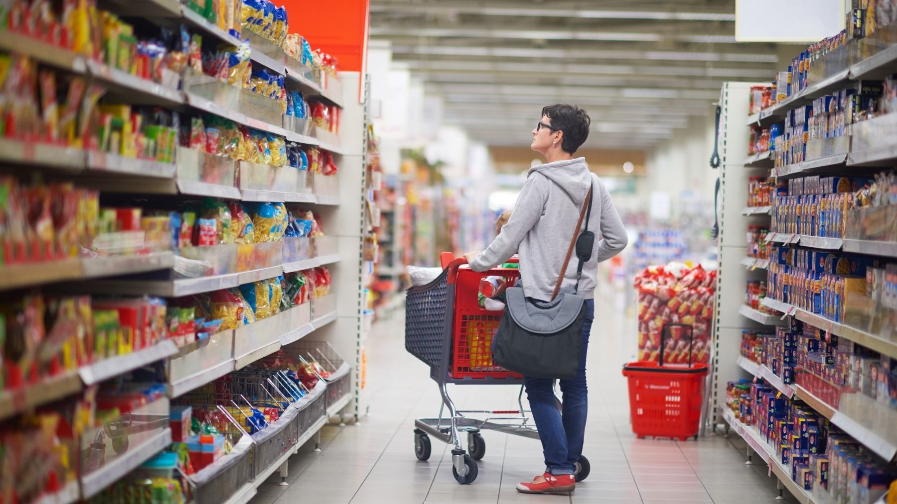 El sector de los supermercados en shock: dos gigantes se preparan para un cambio sin precedentes